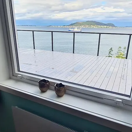 فيلة Fjord View In Centre With Parking