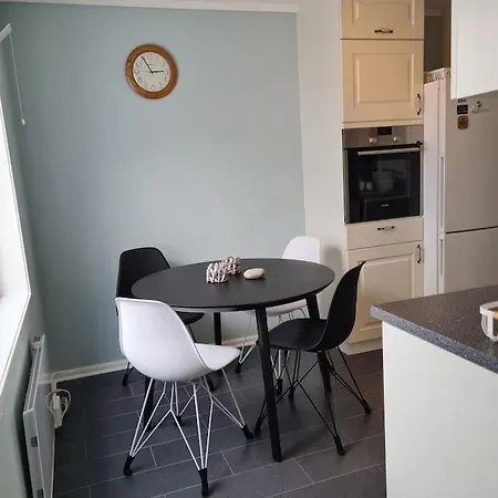 Fjord View In Centre With Parking