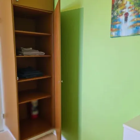 Fjord View In Centre With Parking *