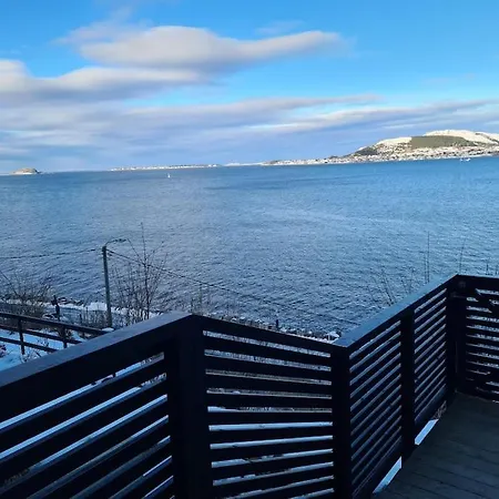 Fjord View In Centre With Parking Vila