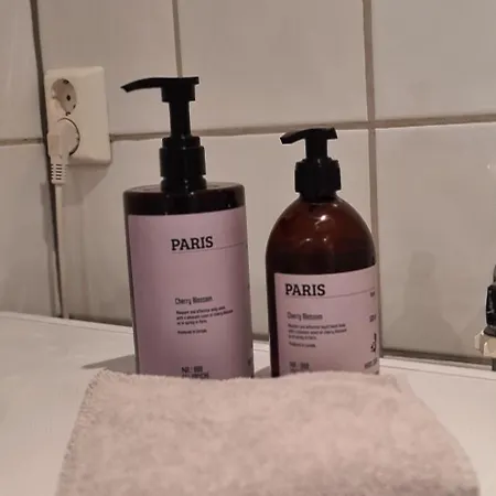 Fjord View In Centre With Parking فيلة Ålesund