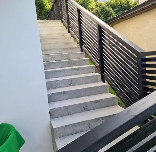 Fjord View In Centre With Parking *