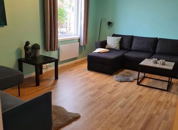 Fjord View In Centre With Parking *